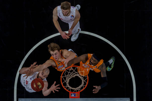 年仅20岁 年仅20岁